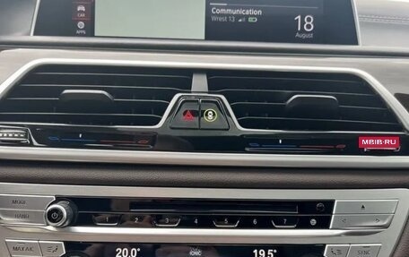 BMW 7 серия, 2019 год, 6 000 000 рублей, 18 фотография