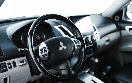 Mitsubishi Pajero Sport II рестайлинг, 2011 год, 1 369 000 рублей, 9 фотография