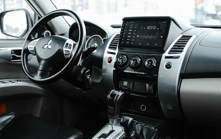 Mitsubishi Pajero Sport II рестайлинг, 2011 год, 1 369 000 рублей, 10 фотография