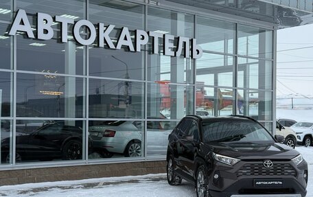 Toyota RAV4, 2020 год, 2 850 000 рублей, 10 фотография