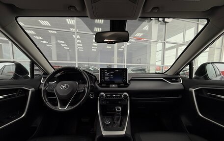 Toyota RAV4, 2020 год, 2 850 000 рублей, 26 фотография