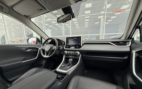 Toyota RAV4, 2020 год, 2 850 000 рублей, 27 фотография