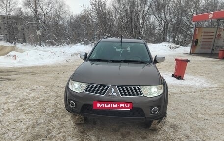 Mitsubishi Pajero Sport II рестайлинг, 2012 год, 1 450 000 рублей, 3 фотография