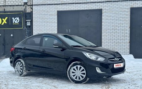 Hyundai Solaris II рестайлинг, 2011 год, 560 000 рублей, 2 фотография