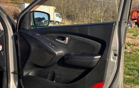 Hyundai ix35 I рестайлинг, 2010 год, 1 050 000 рублей, 23 фотография