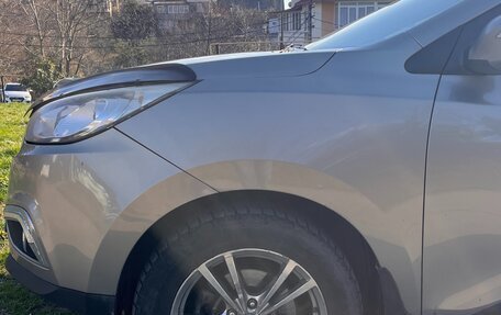 Hyundai ix35 I рестайлинг, 2010 год, 1 050 000 рублей, 28 фотография