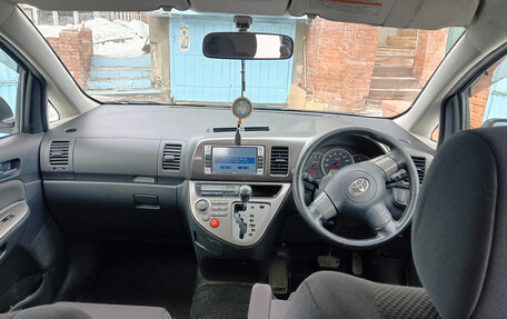 Toyota Wish II, 2005 год, 890 000 рублей, 11 фотография
