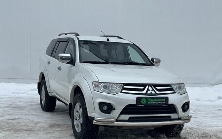 Mitsubishi Pajero Sport II рестайлинг, 2015 год, 2 095 000 рублей, 3 фотография