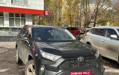 Toyota RAV4, 2022 год, 3 665 000 рублей, 2 фотография
