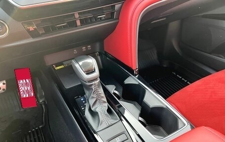 Toyota Camry, 2024 год, 4 150 000 рублей, 14 фотография