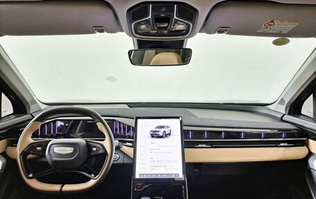 Geely Atlas, 2023 год, 2 750 000 рублей, 6 фотография