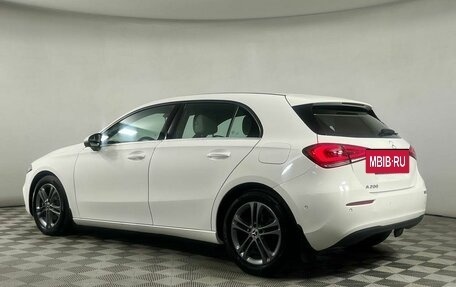 Mercedes-Benz A-Класс, 2018 год, 2 249 000 рублей, 6 фотография