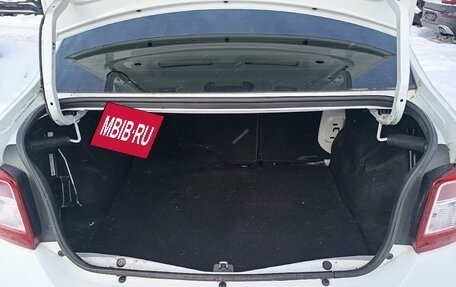 Renault Logan II, 2019 год, 645 000 рублей, 10 фотография