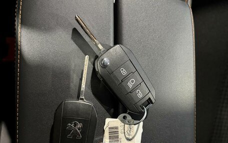 Peugeot 3008 II, 2020 год, 1 590 000 рублей, 31 фотография