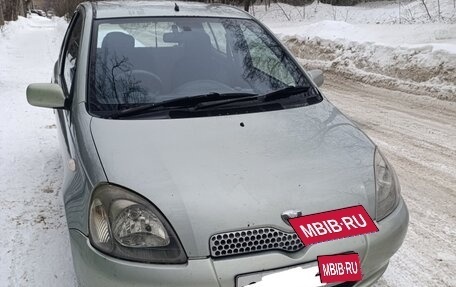 Toyota Vitz, 2001 год, 360 000 рублей, 1 фотография