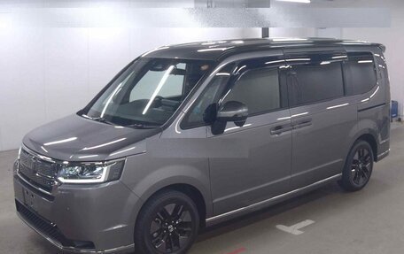 Honda Stepwgn, 2022 год, 2 700 000 рублей, 1 фотография