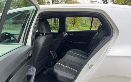 Volkswagen Golf VIII, 2022 год, 2 150 000 рублей, 12 фотография