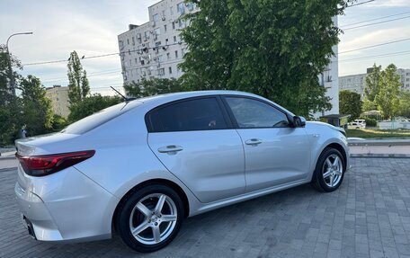KIA Rio IV, 2020 год, 1 630 000 рублей, 3 фотография