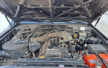 Toyota Land Cruiser 100 рестайлинг 2, 2003 год, 2 500 000 рублей, 6 фотография