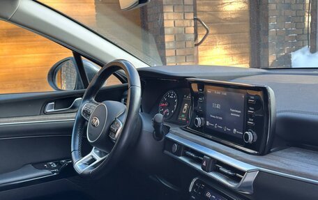 KIA K5, 2021 год, 2 500 000 рублей, 13 фотография