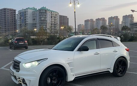 Infiniti QX70, 2013 год, 2 650 000 рублей, 3 фотография