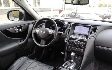 Infiniti QX70, 2013 год, 2 650 000 рублей, 10 фотография