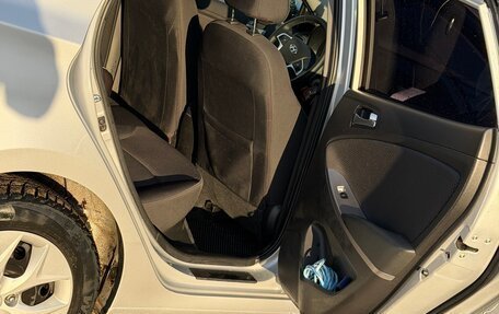 Hyundai Solaris II рестайлинг, 2015 год, 1 360 000 рублей, 7 фотография