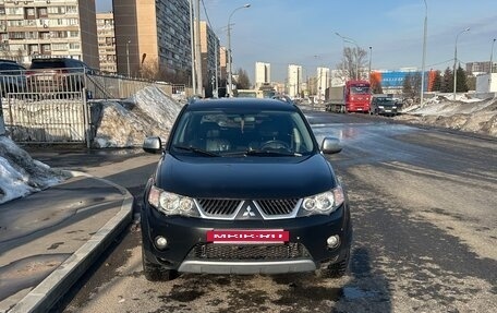 Mitsubishi Outlander III рестайлинг 3, 2007 год, 725 000 рублей, 2 фотография