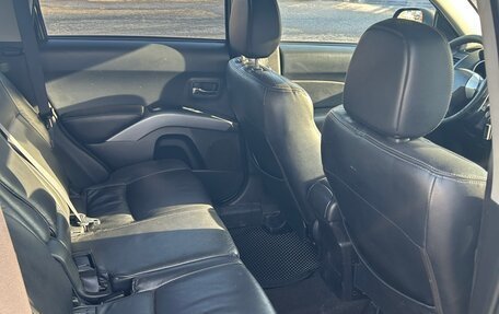 Mitsubishi Outlander III рестайлинг 3, 2007 год, 725 000 рублей, 10 фотография