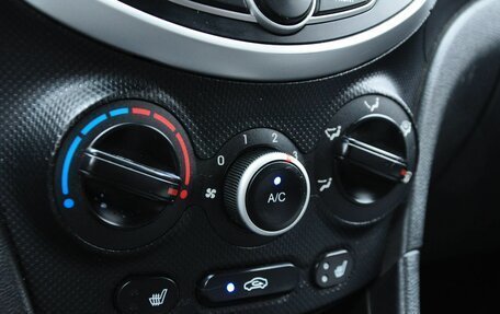 Hyundai Solaris II рестайлинг, 2012 год, 749 000 рублей, 22 фотография