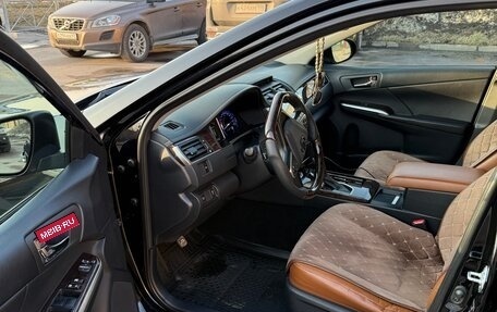 Toyota Camry, 2017 год, 2 350 000 рублей, 11 фотография