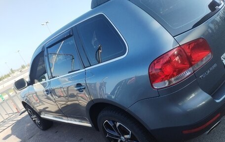 Volkswagen Touareg III, 2006 год, 550 000 рублей, 3 фотография