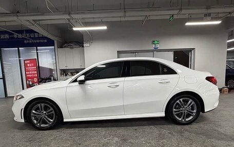 Mercedes-Benz A-Класс, 2023 год, 2 470 000 рублей, 3 фотография