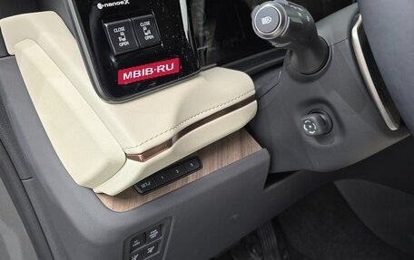 Lexus LM, 2024 год, 20 990 000 рублей, 10 фотография