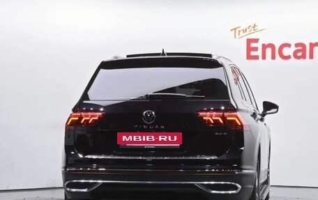 Volkswagen Tiguan II, 2022 год, 3 125 000 рублей, 4 фотография