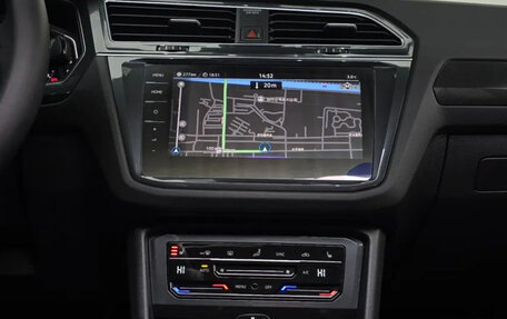 Volkswagen Tiguan II, 2022 год, 3 125 000 рублей, 15 фотография