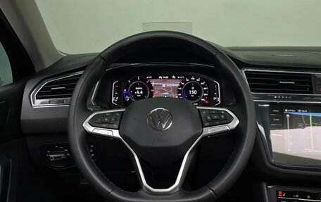 Volkswagen Tiguan II, 2022 год, 3 125 000 рублей, 13 фотография