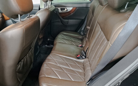 Infiniti QX70, 2013 год, 2 490 000 рублей, 16 фотография