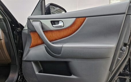 Infiniti QX70, 2013 год, 2 490 000 рублей, 23 фотография