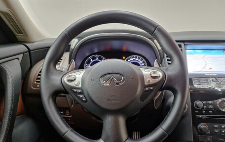 Infiniti QX70, 2013 год, 2 490 000 рублей, 20 фотография