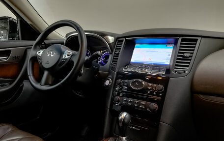 Infiniti QX70, 2013 год, 2 490 000 рублей, 27 фотография