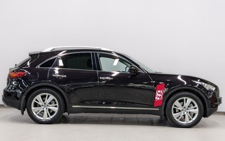 Infiniti QX70, 2013 год, 2 490 000 рублей, 30 фотография