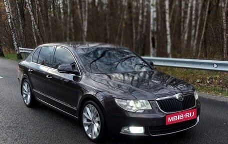 Skoda Superb III рестайлинг, 2011 год, 1 200 000 рублей, 2 фотография