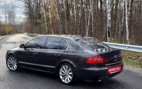 Skoda Superb III рестайлинг, 2011 год, 1 200 000 рублей, 8 фотография