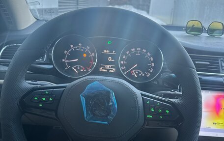 Skoda Superb III рестайлинг, 2011 год, 1 200 000 рублей, 18 фотография