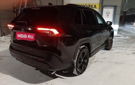 Toyota RAV4, 2020 год, 3 650 000 рублей, 3 фотография