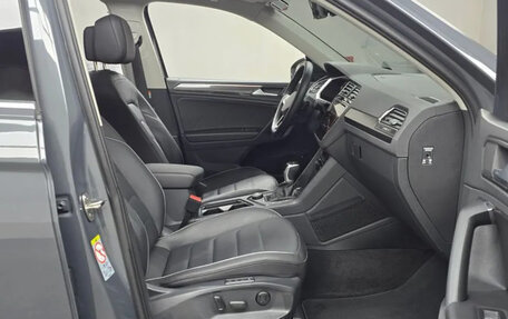 Volkswagen Tiguan II, 2022 год, 3 210 000 рублей, 11 фотография