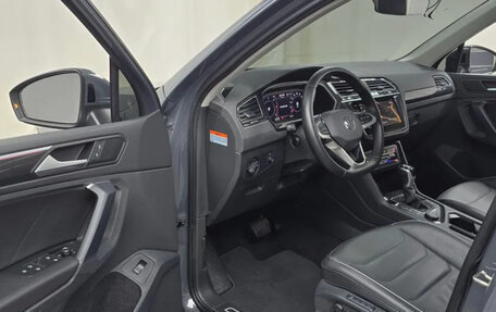 Volkswagen Tiguan II, 2022 год, 3 210 000 рублей, 10 фотография