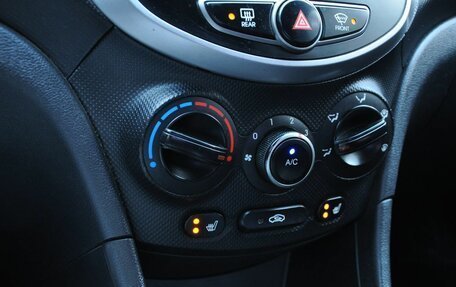 Hyundai Solaris II рестайлинг, 2016 год, 1 049 000 рублей, 17 фотография