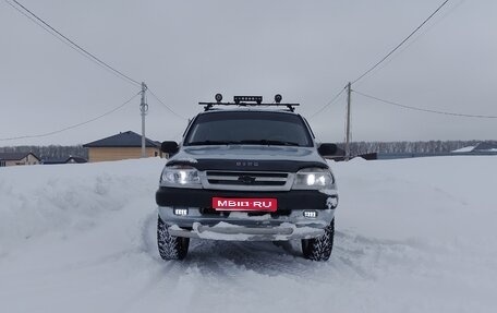 Chevrolet Niva I рестайлинг, 2003 год, 300 000 рублей, 1 фотография